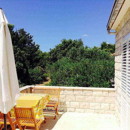 Guest House Perfect Location Бол Екстер'єр фото